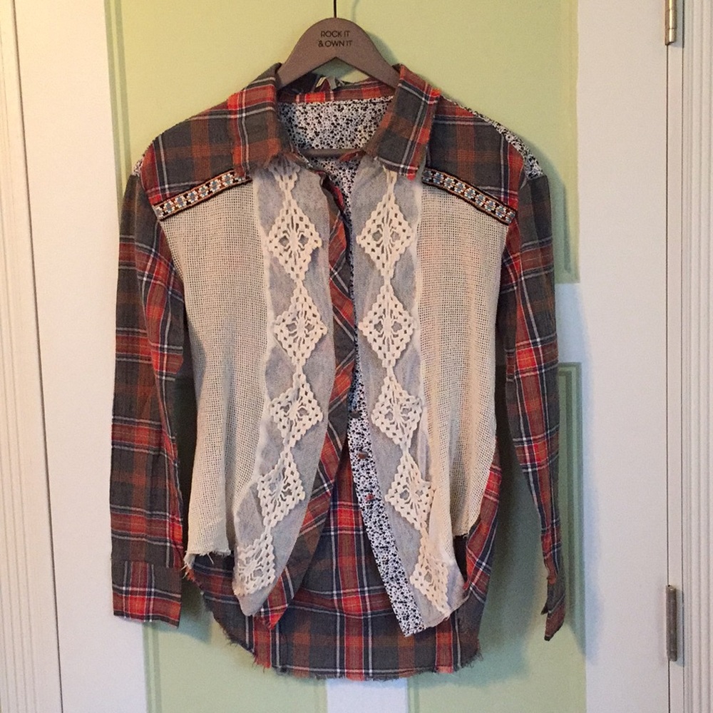 NWOT BKE plaid & lace button up